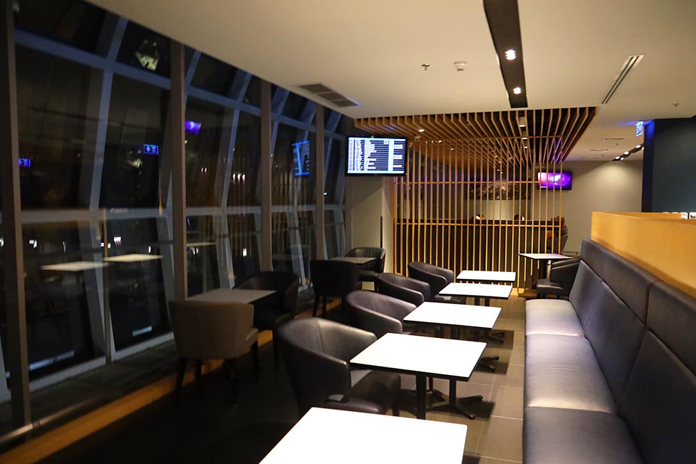 向かって奥のブース 向かって奥のブース