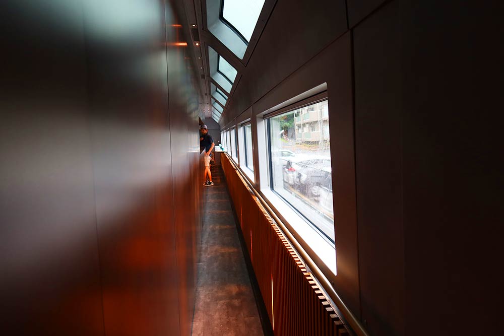 ヌードルバー通路