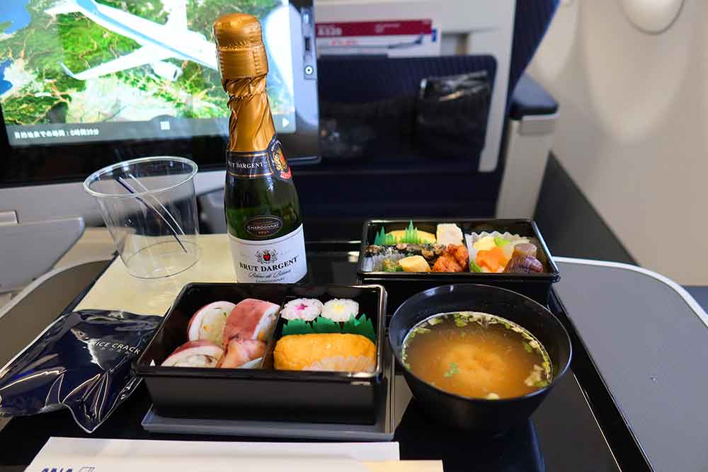 プレミアムクラス機内食