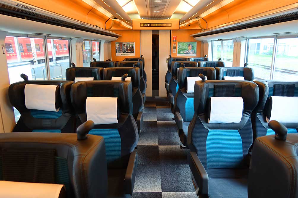 グリーン車内 グリーン車内