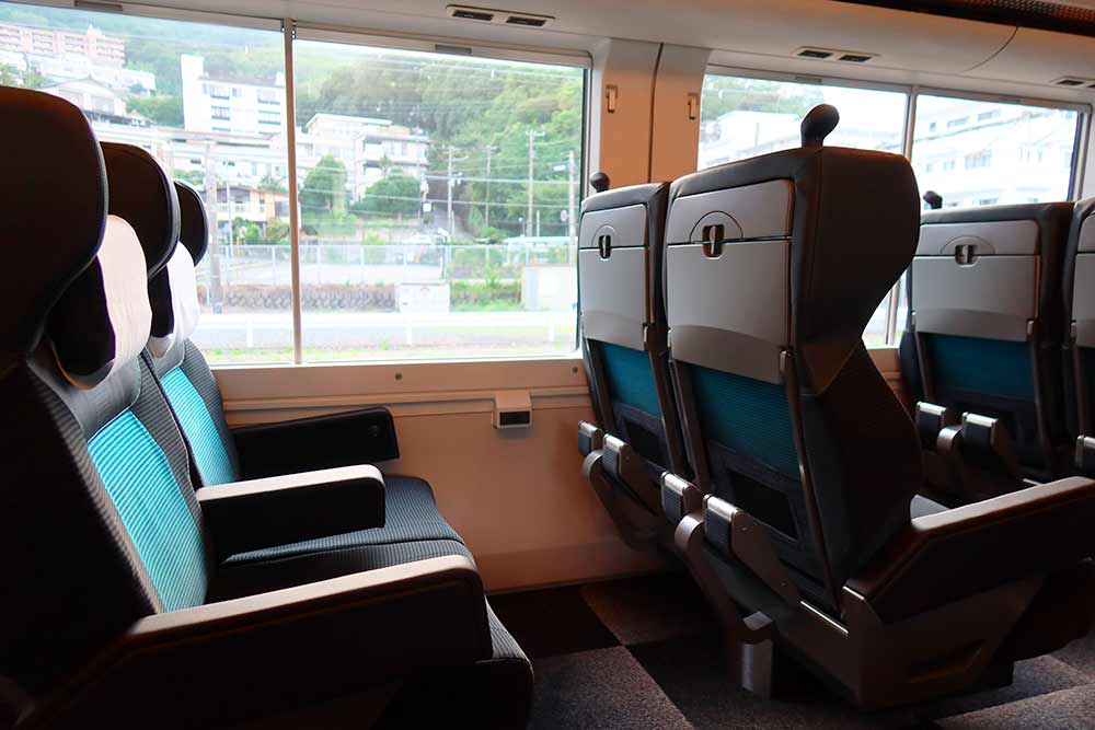 シートピッチ シートピッチ