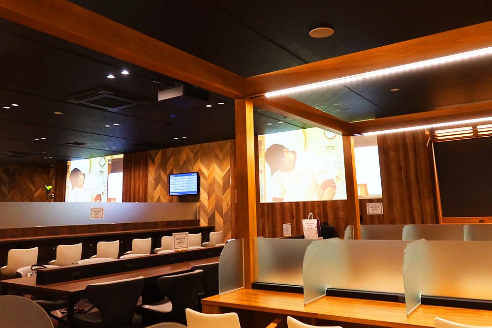 熊本空港ラウンジ内部