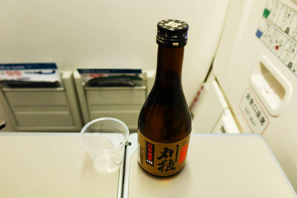 秋田の刈穂の超辛口+12