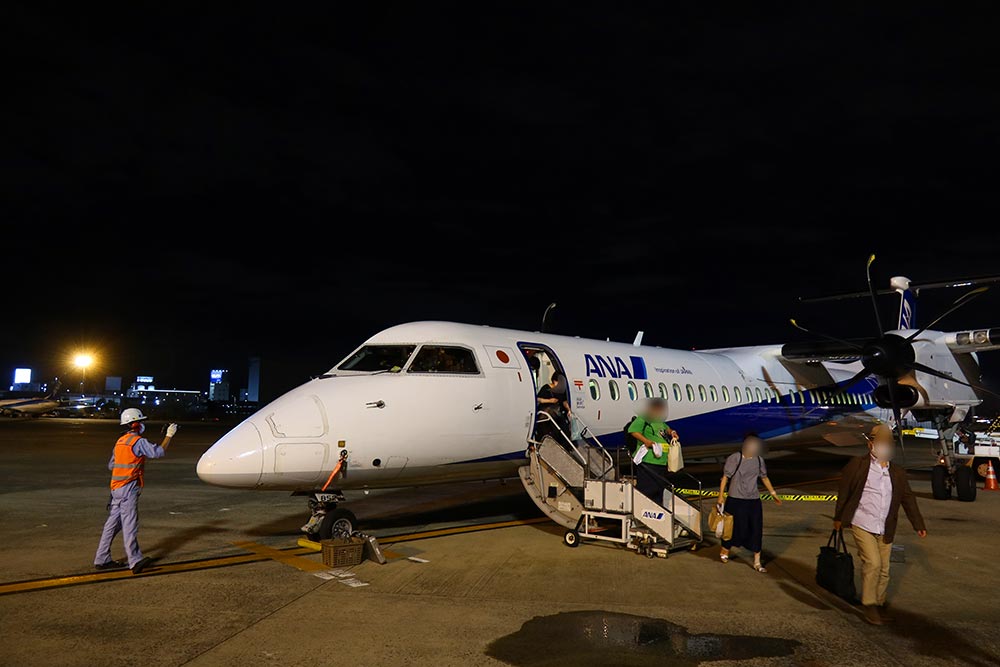 ANA1656便 搭乗記 DHC8-Q400 - 弾丸トラベルは怖くない!