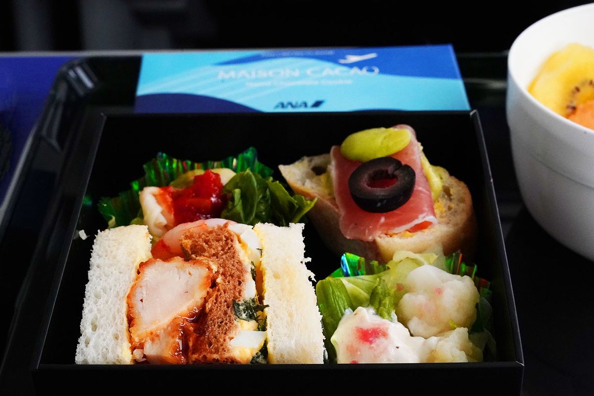 プレミアムクラス 軽食