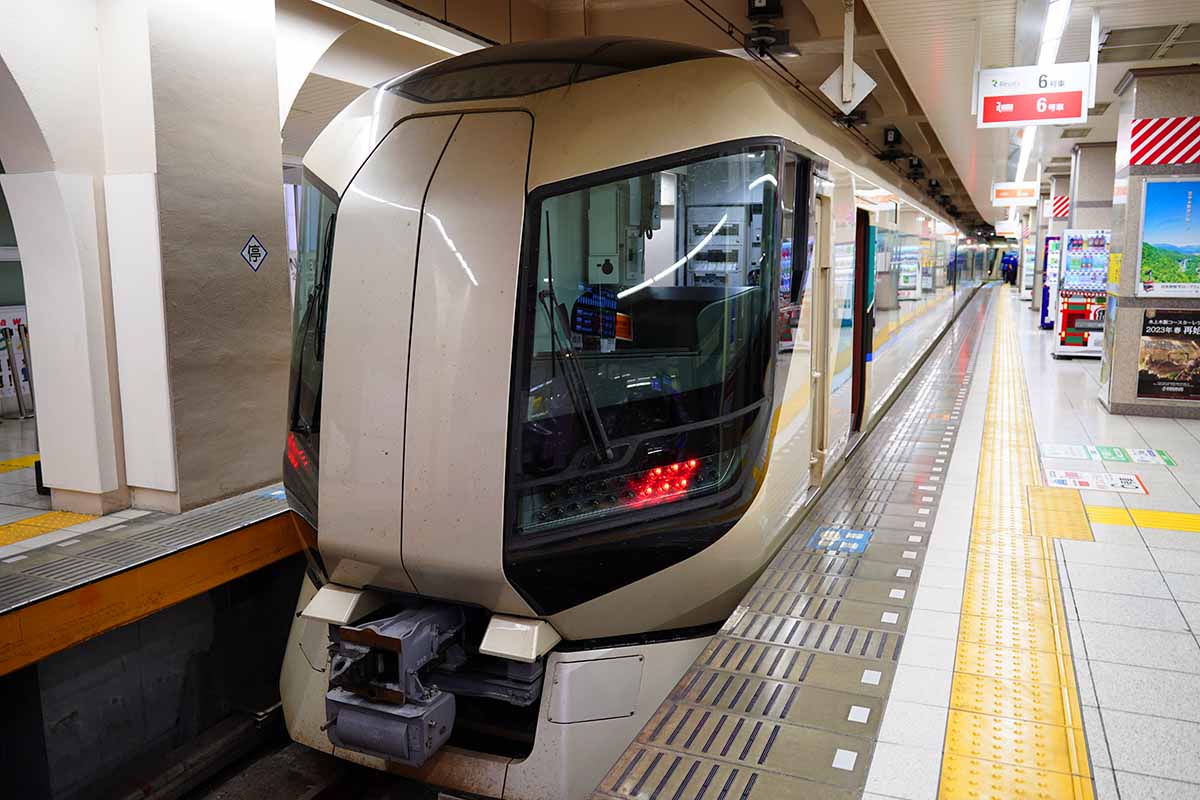 浅草駅特急ホーム