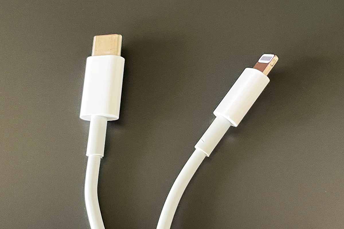 ライトニング　USB-C