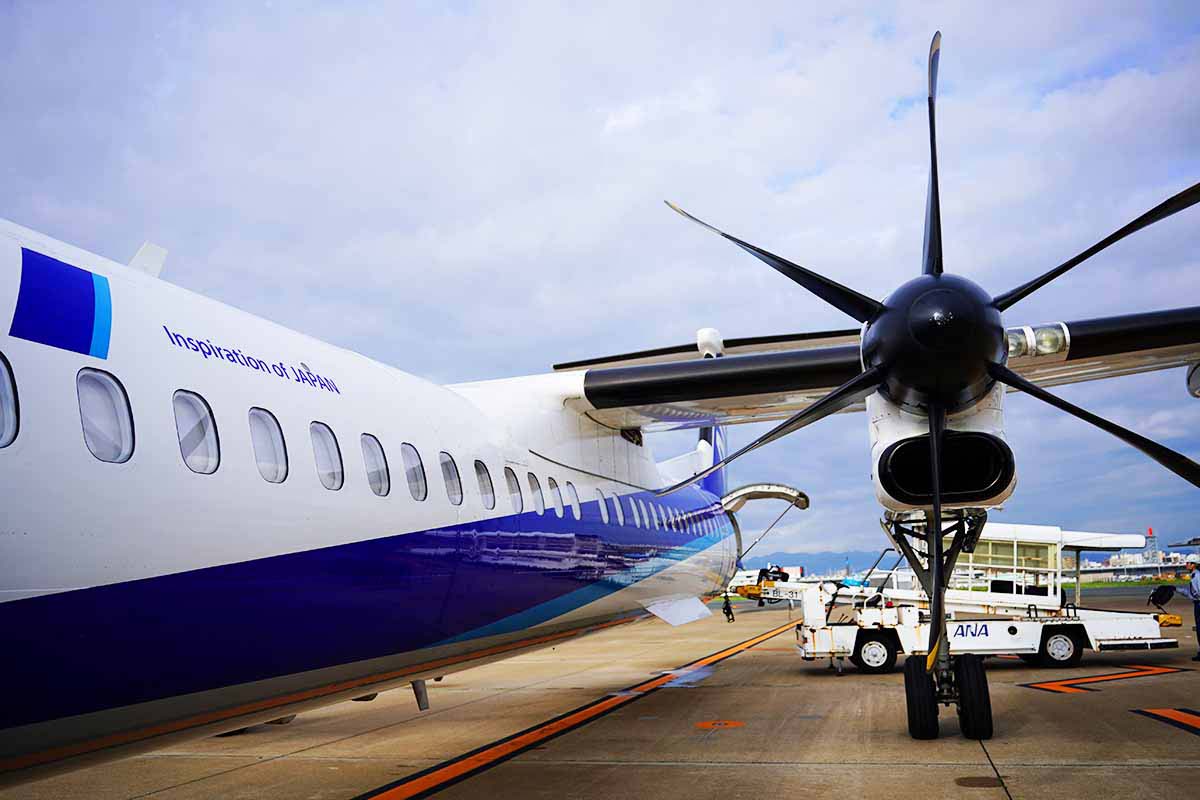 ANX DH8-400