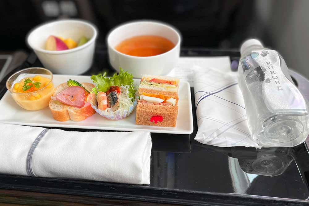 プレミアムクラス軽食