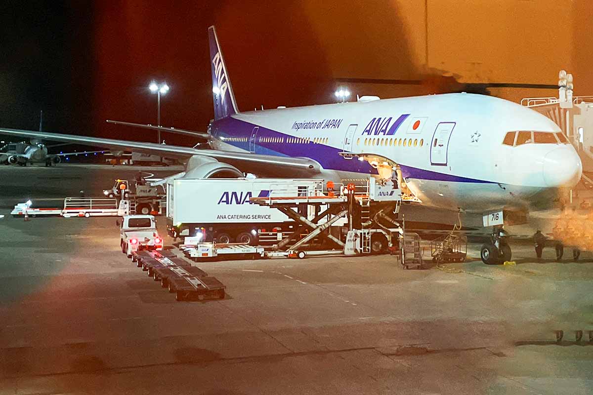 ANA 777-200ER