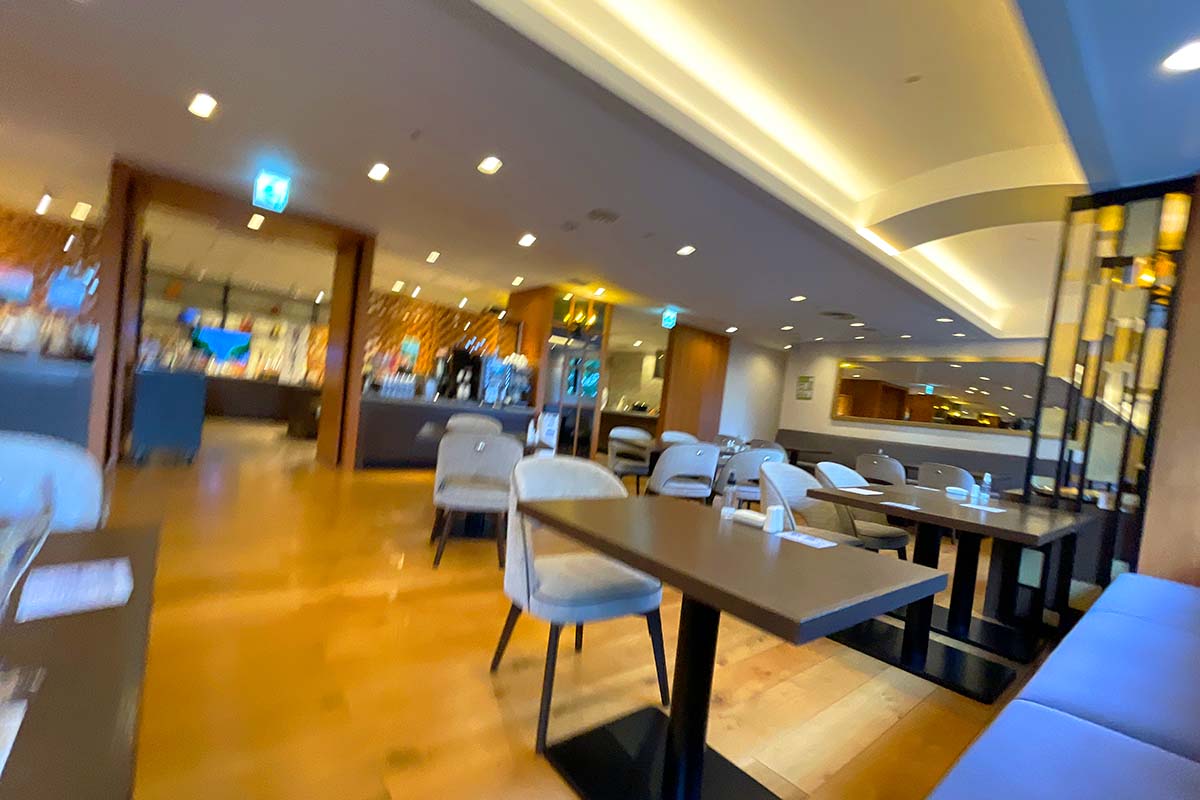 ダイニング全景