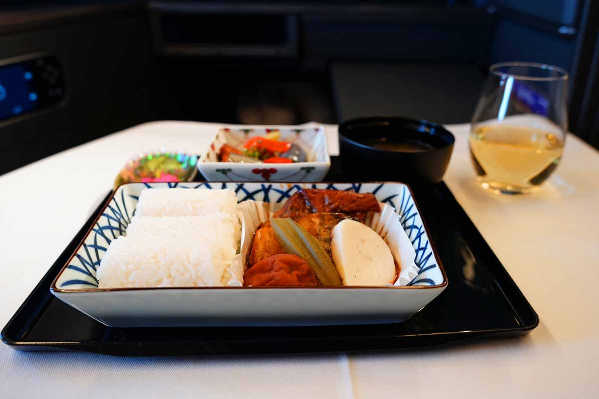 ANAビジネスクラス　機内食　到着前