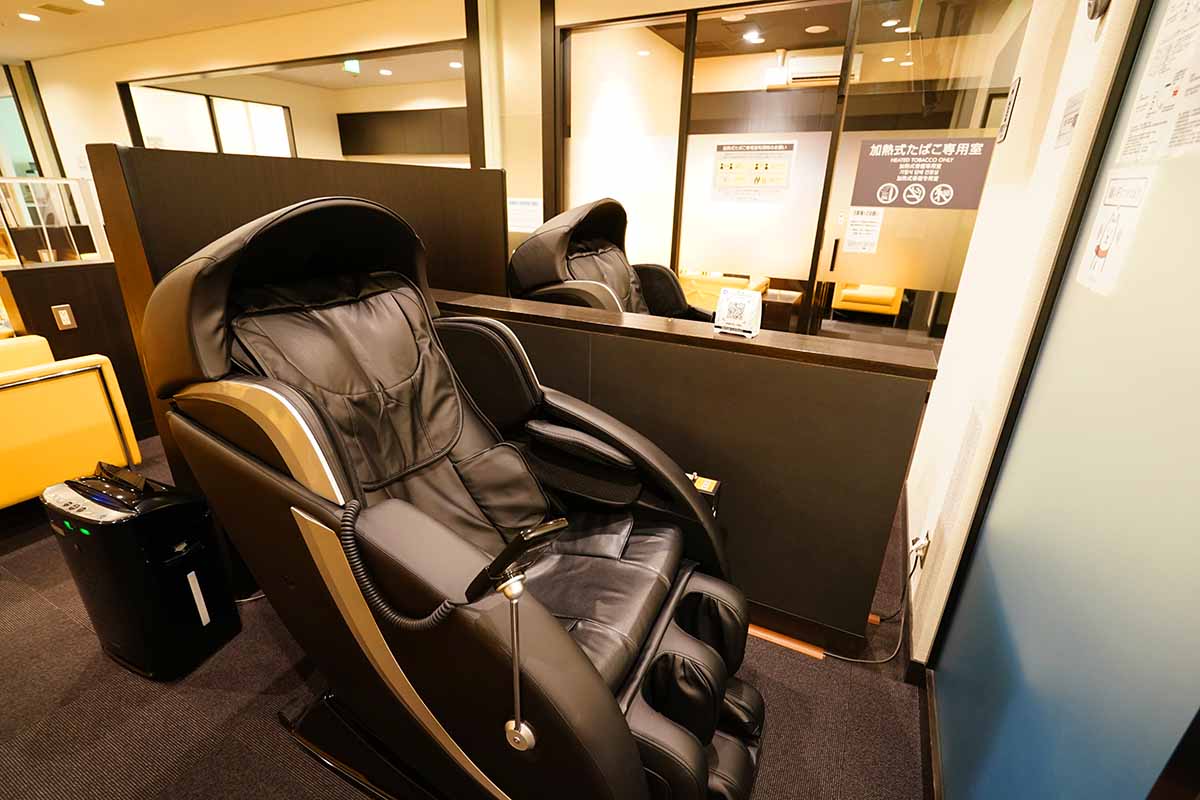 函館空港ラウンジ　マッサージチェア