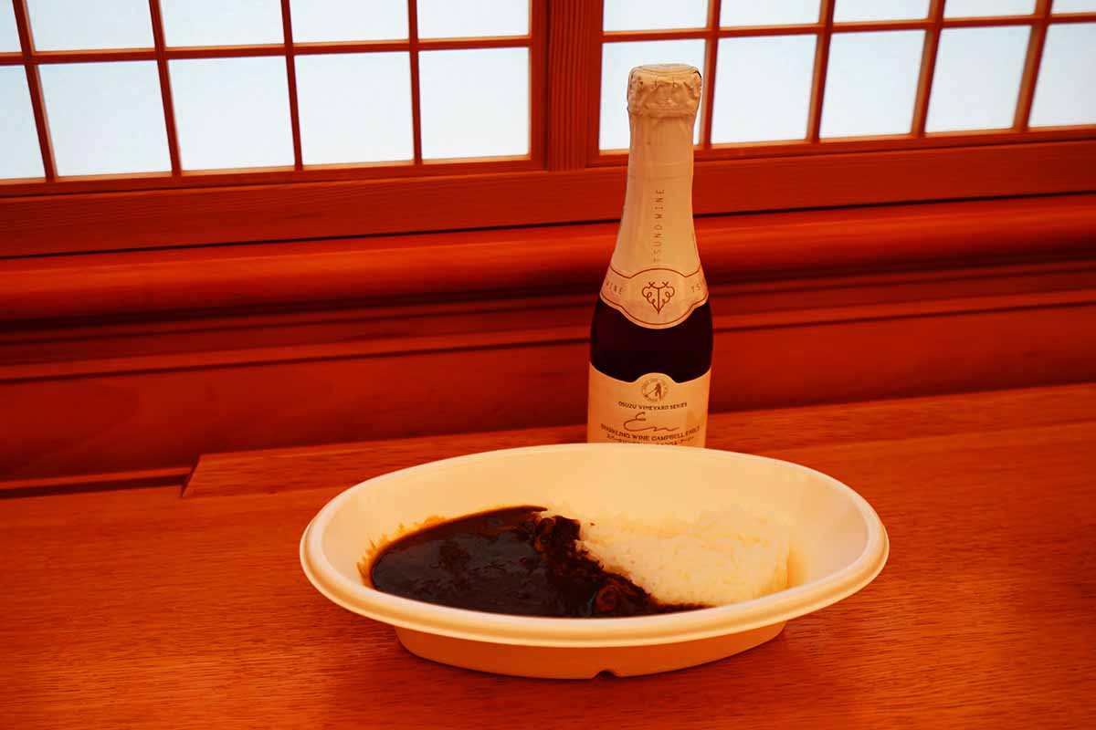 36ぷらす3　カレーとロゼスパークリング