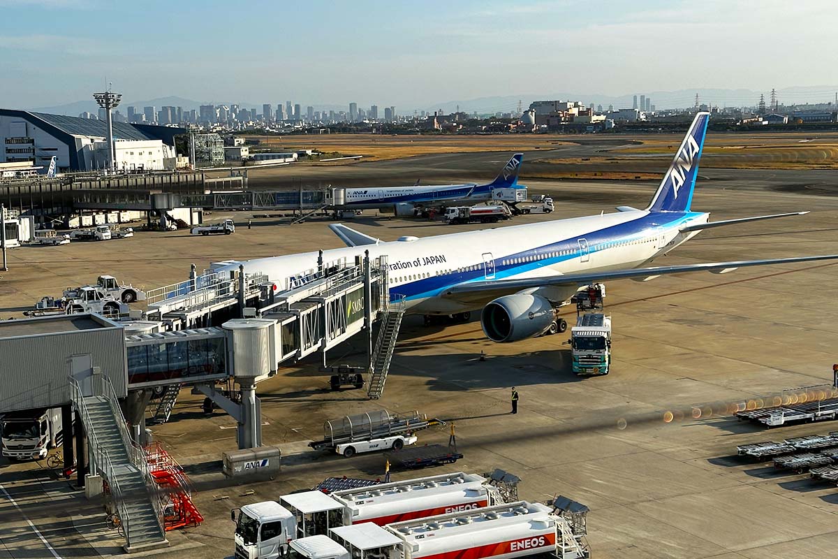 伊丹空港@777-300