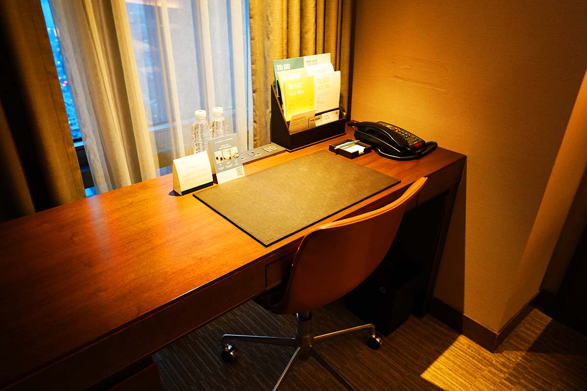 フォーポイントバイシェラトンソウルステーション　デスク