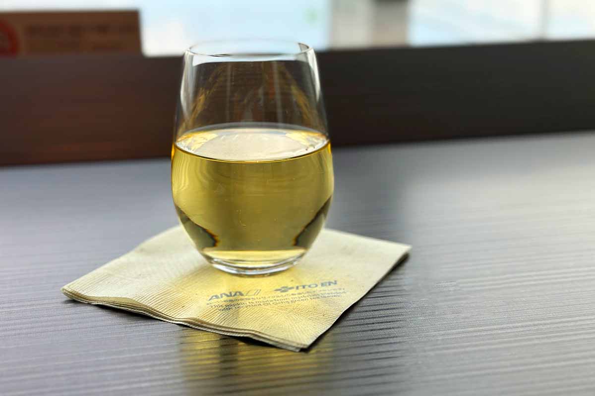 ANAスイートラウンジ白ワイン