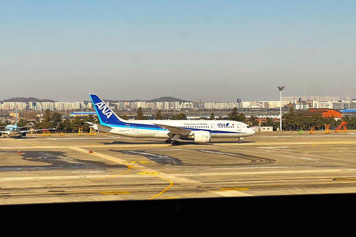 ANA B787 @gimpo airport