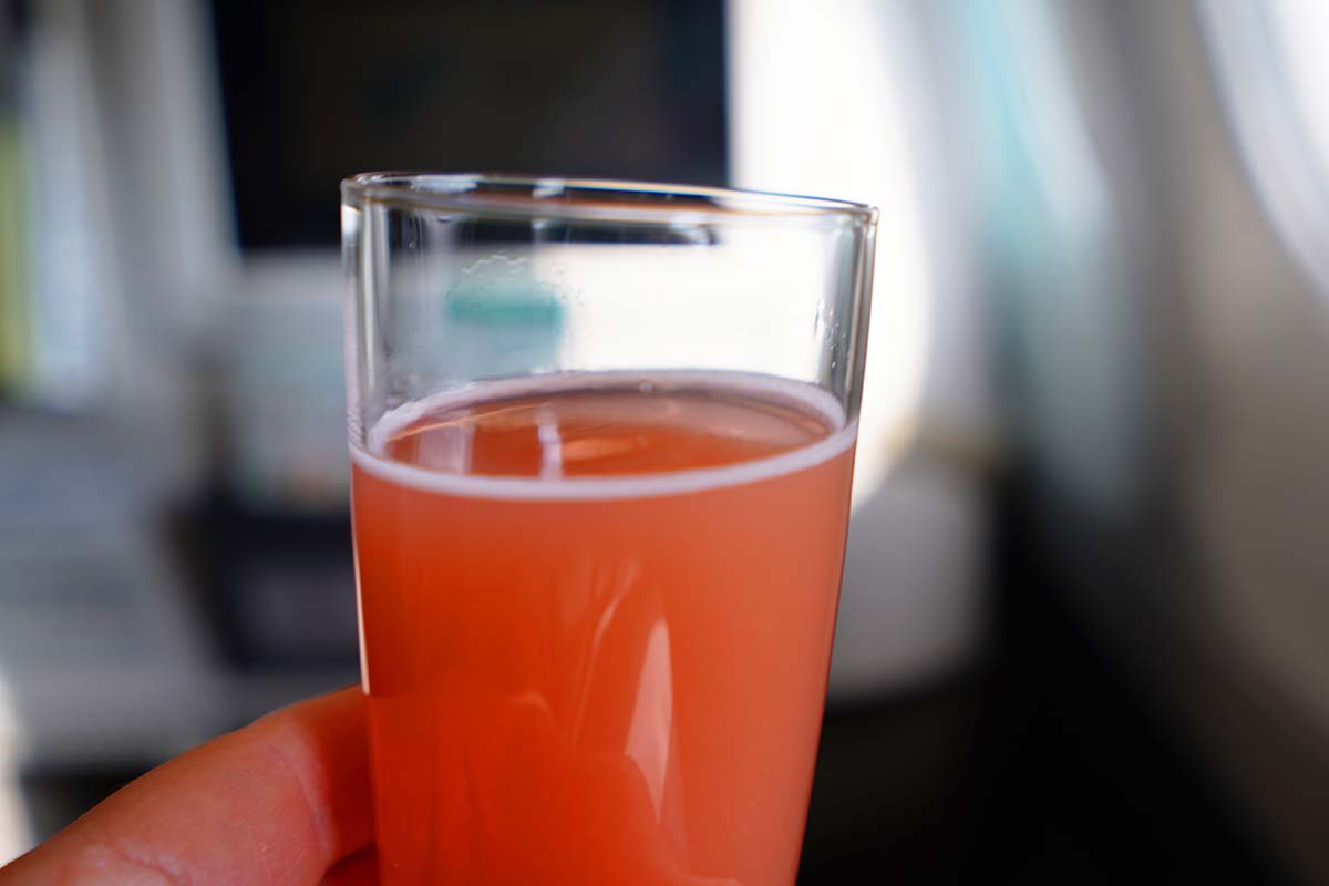 大韓航空A330-300 ビジネスクラス　ウェルカムドリンク