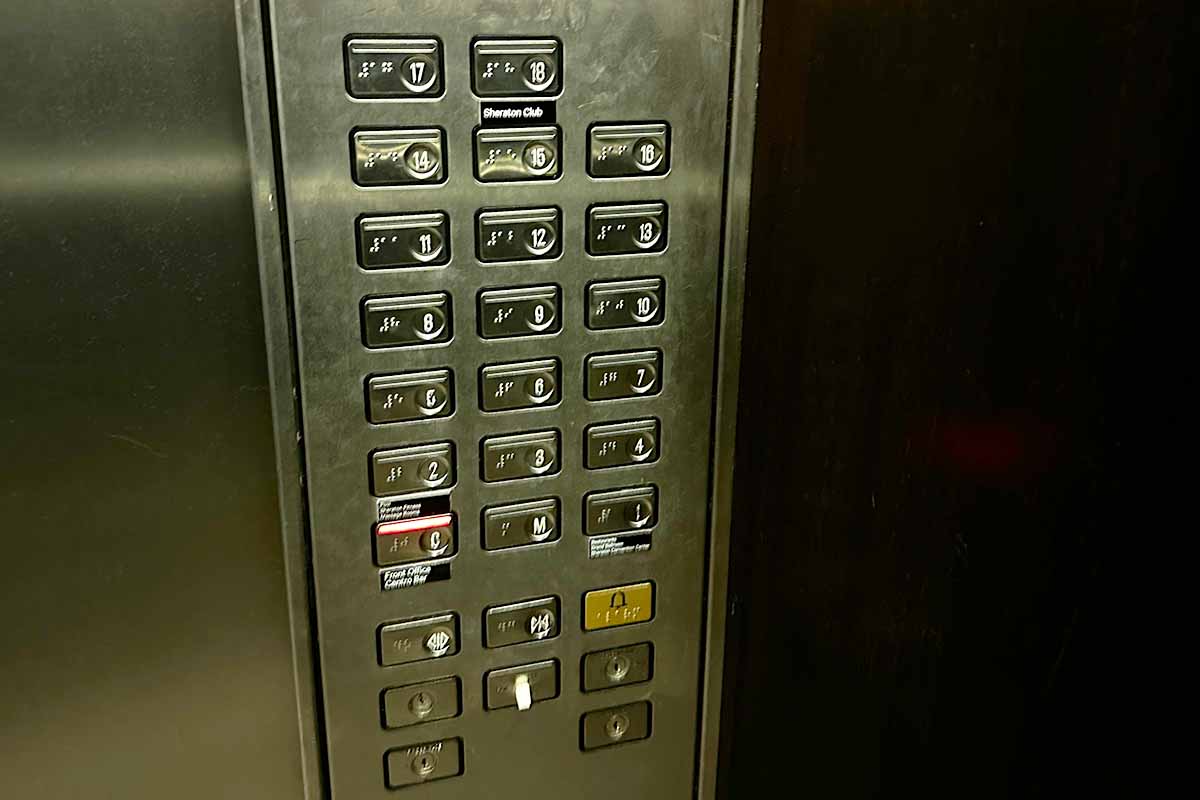 シェラトンブカレストホテル　エレベーター