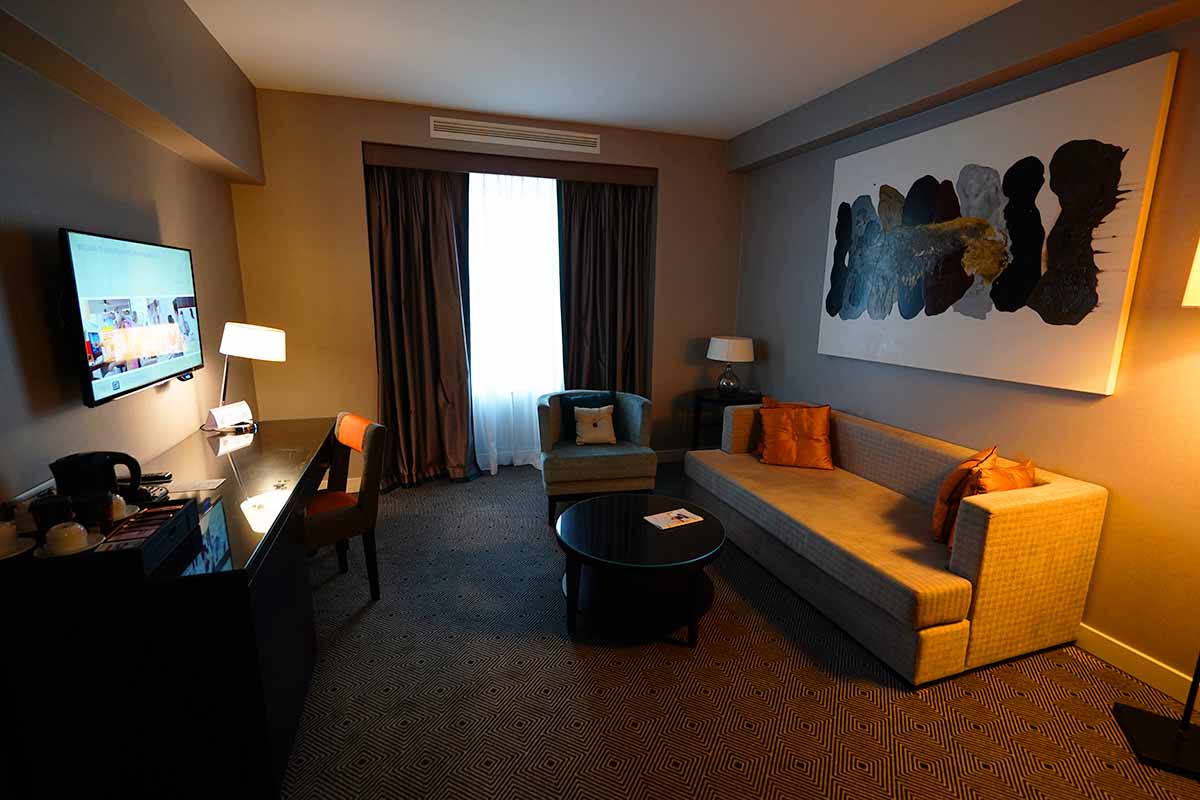 シェラトンブカレストホテル　エグゼクティブスイート　リビング