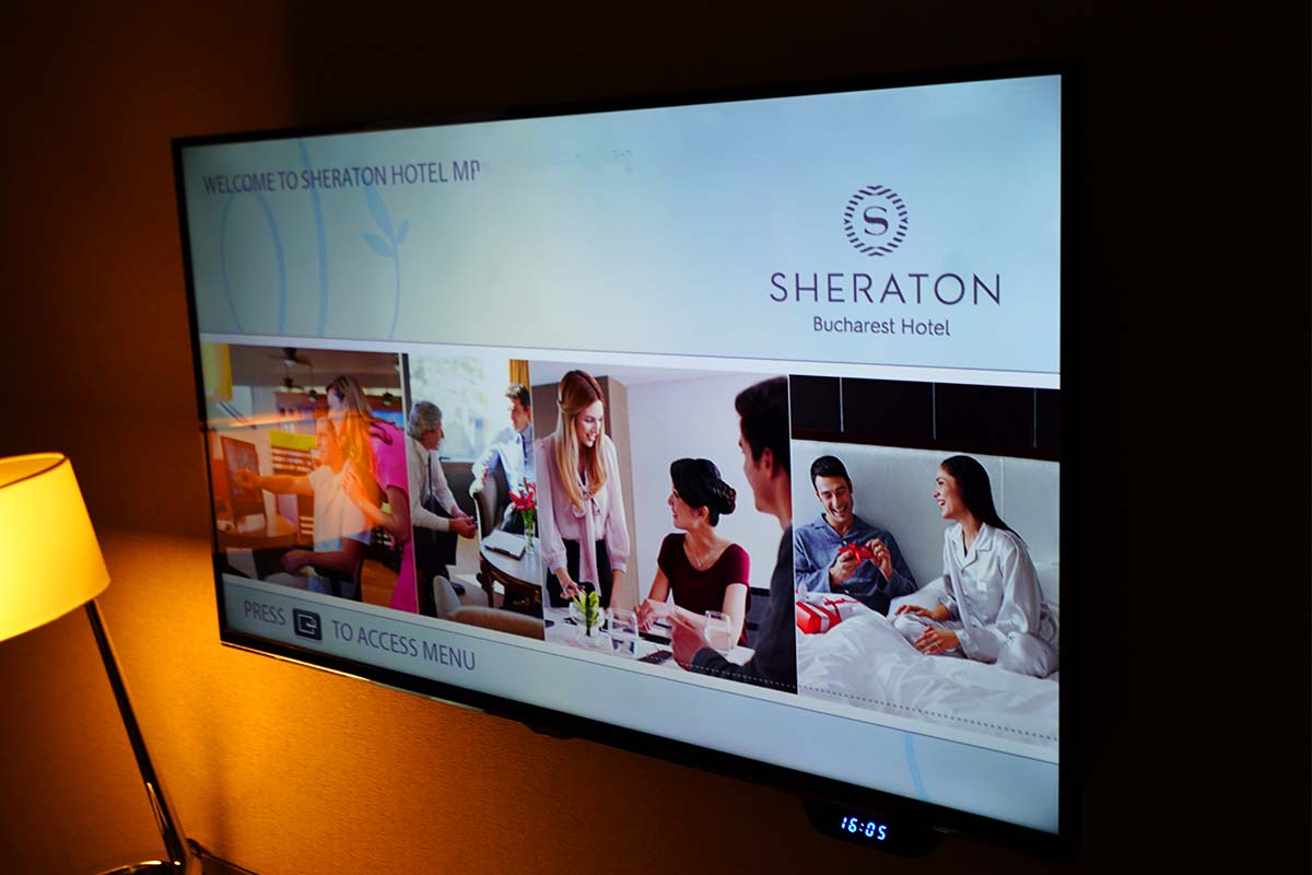 シェラトンブカレストホテル　エグゼクティブスイート　テレビ
