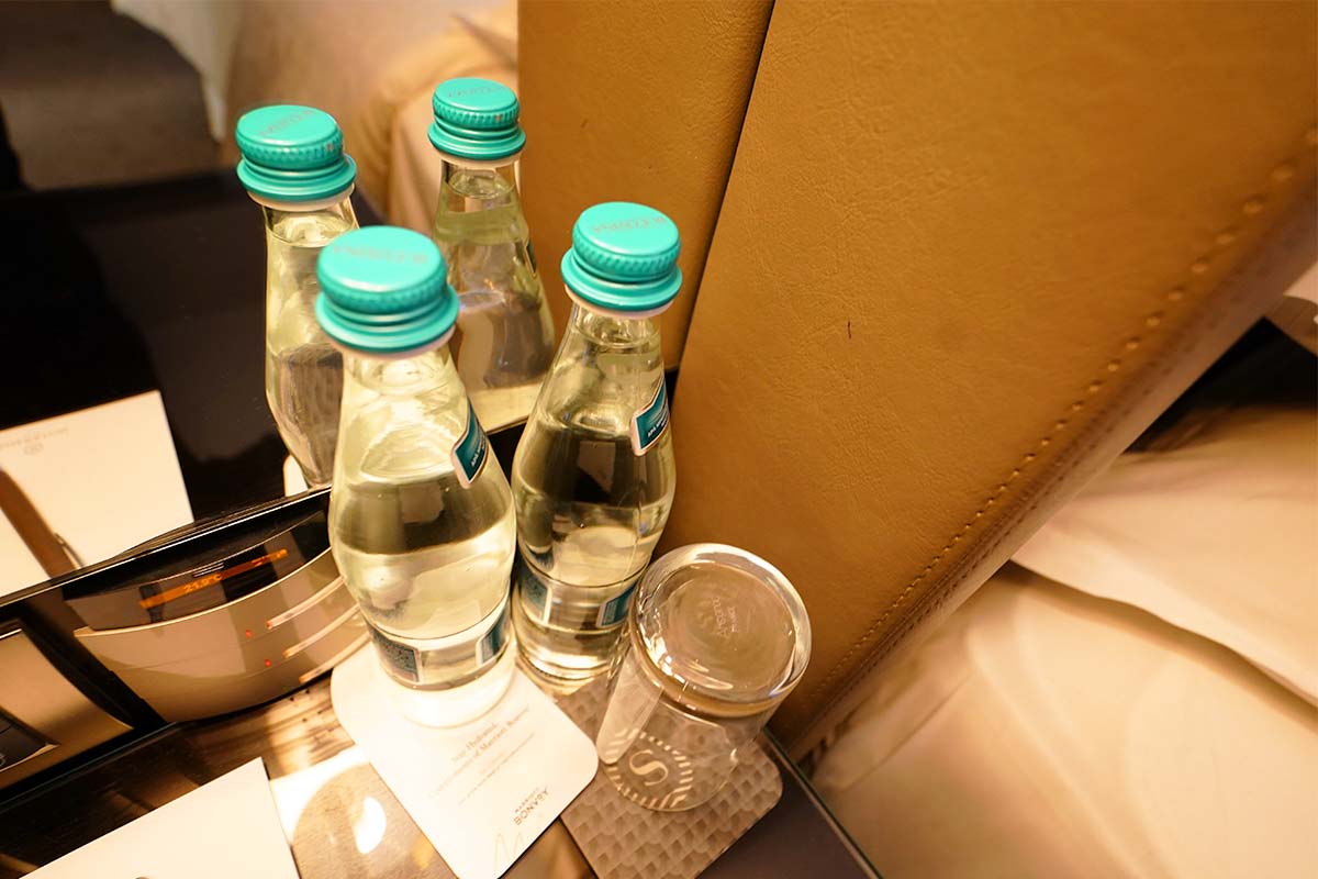 シェラトンブカレストホテル　無料水