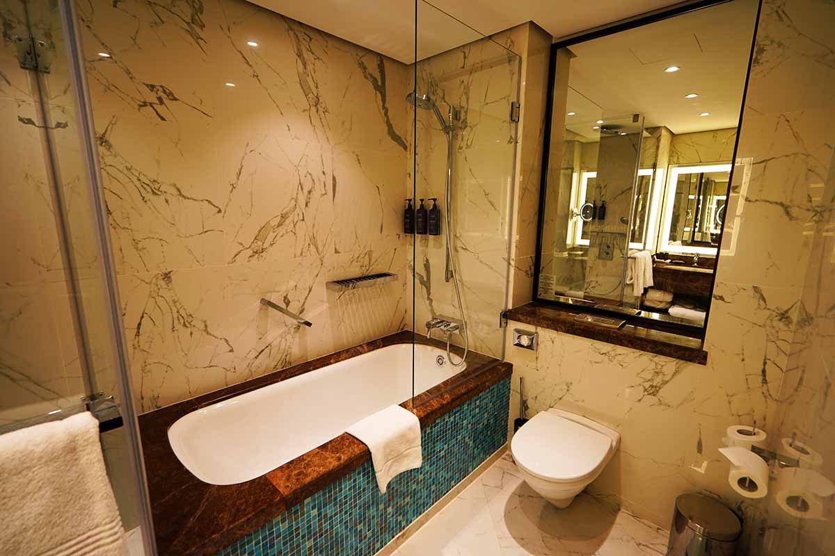 シェラトンブカレストホテル　エグゼクティブスイート　バスルーム