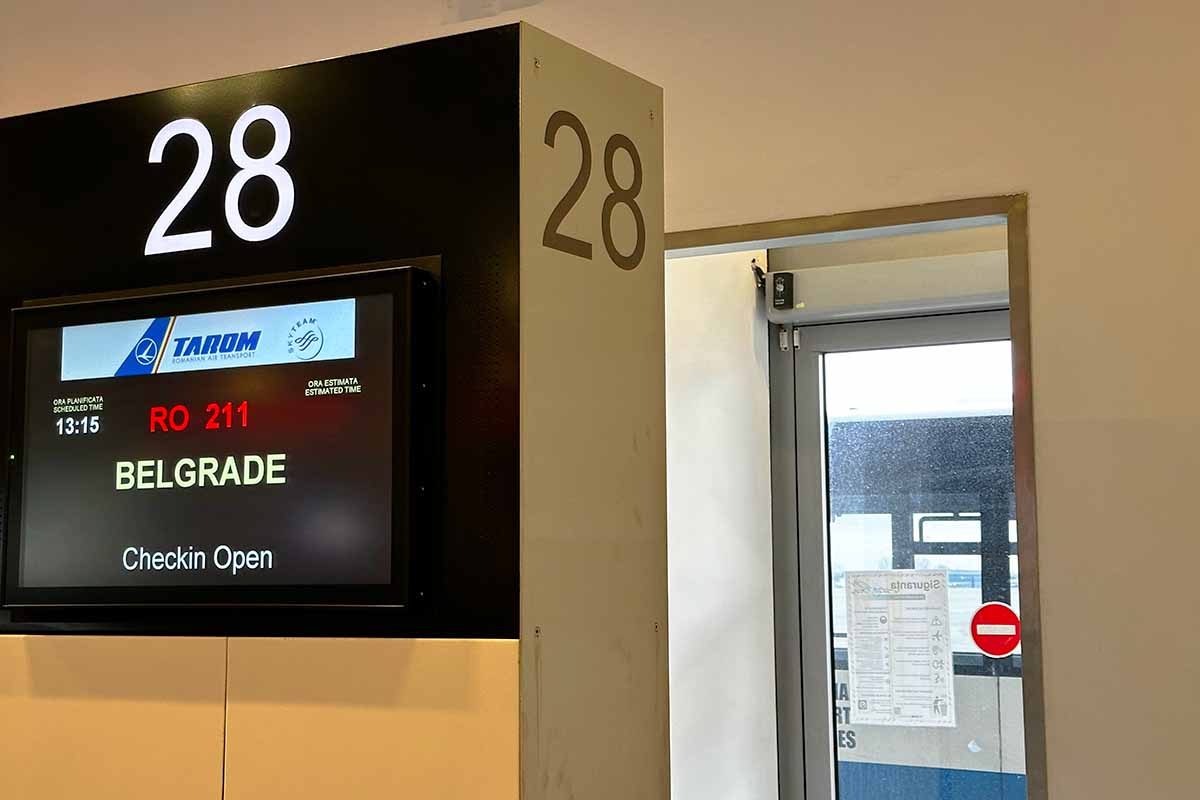 アンリコアンダ空港28番ゲート