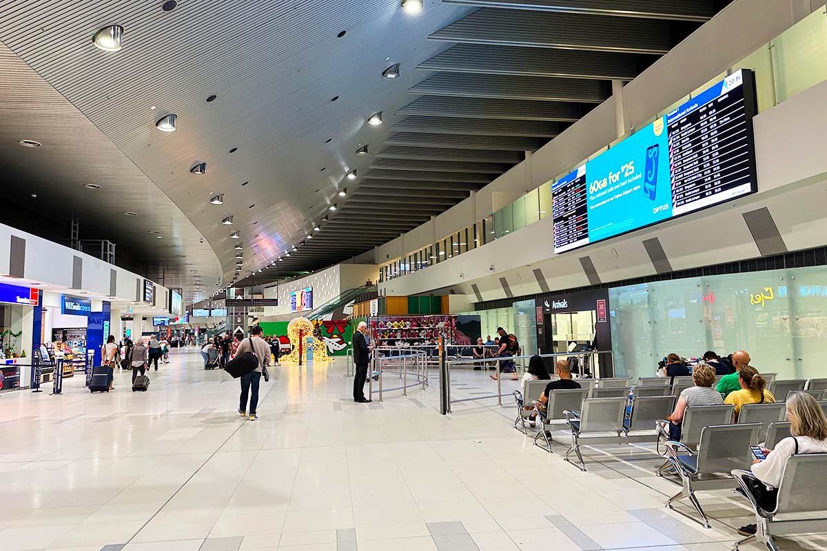 パース空港到着ホール