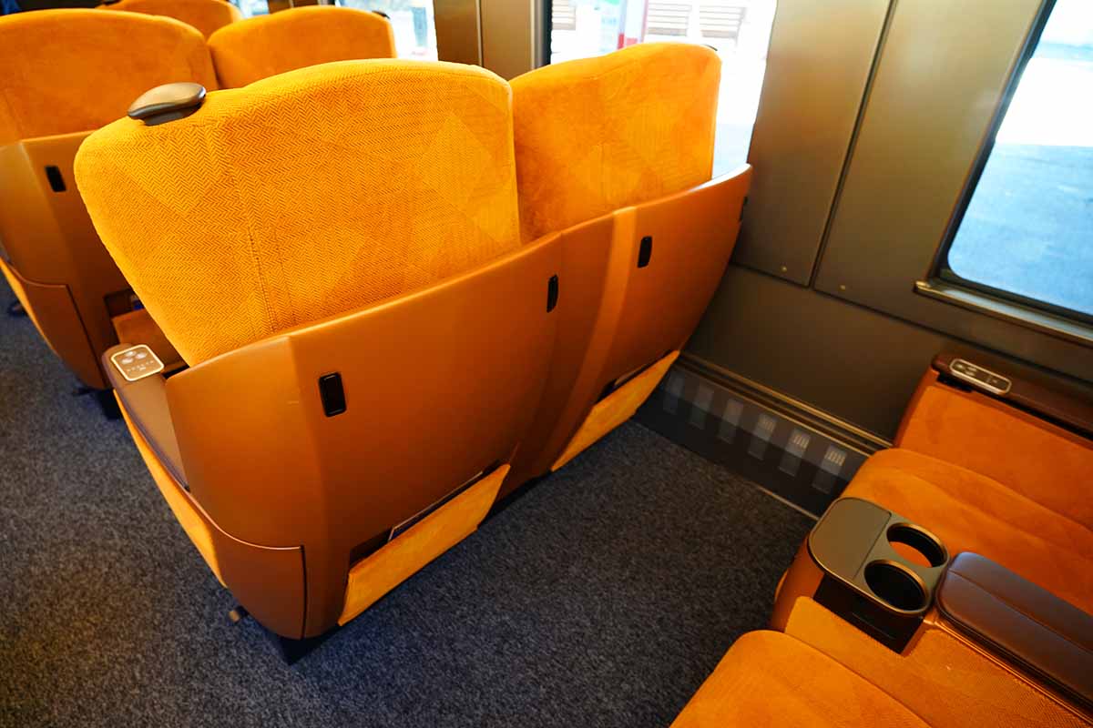 spacia x premium twin seat back