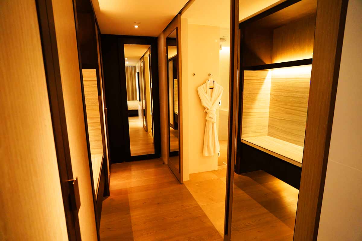 The Westin Perth Club Suite Bath area