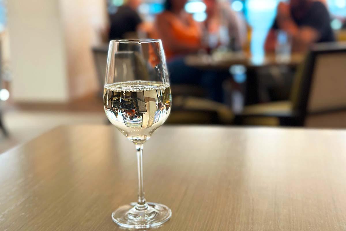 The Westin Perth Club Suite Exective Lounge  drink wine