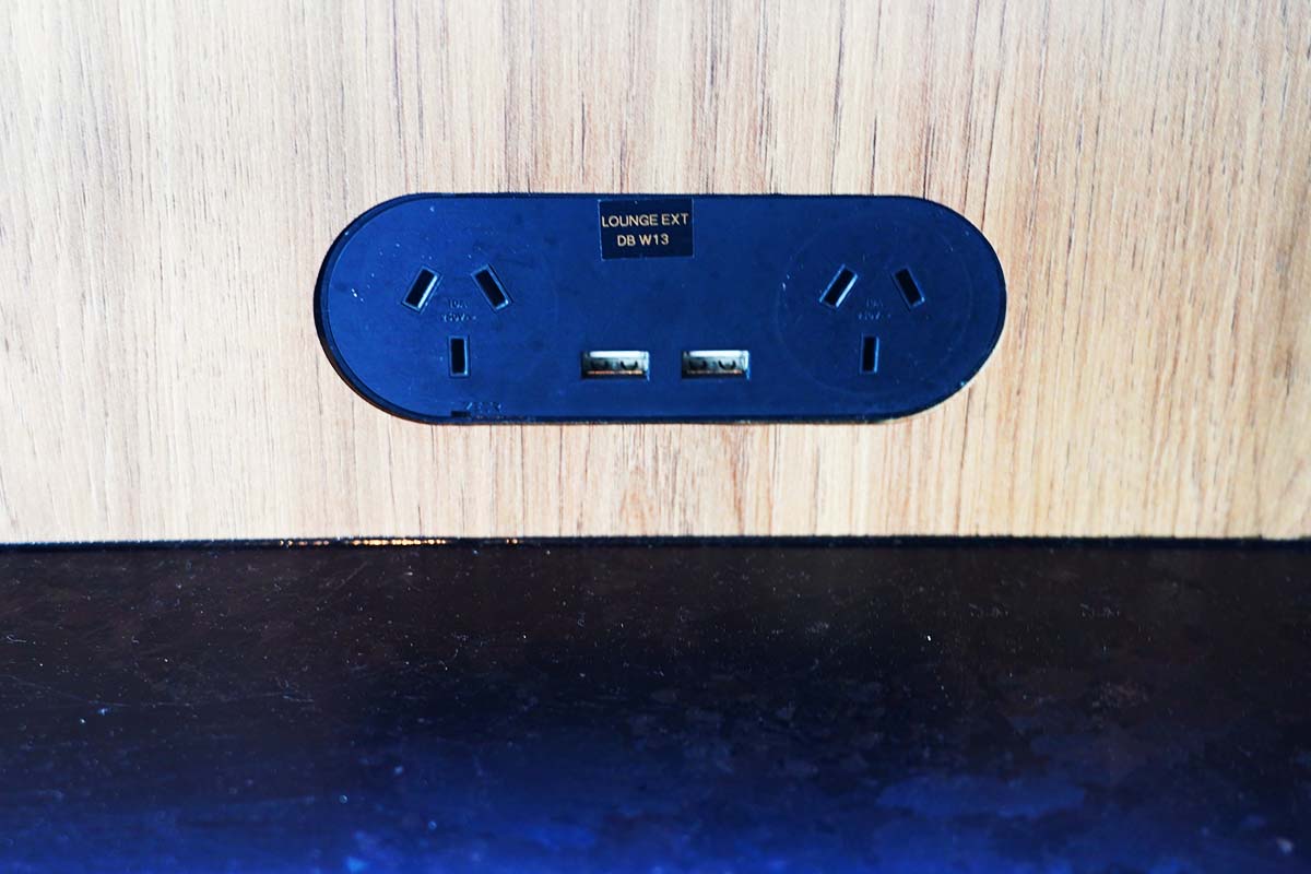 Aspire lounge perth electric outlet