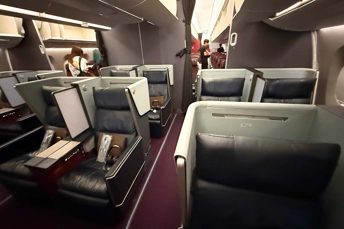 JAL国内線ファーストクラス搭乗記：A350で羽田～新千歳を堪能！ANAとの