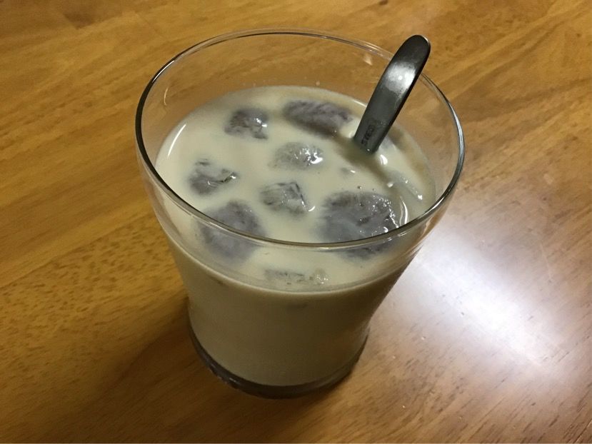 氷紅茶アイスミルクラテ 完成