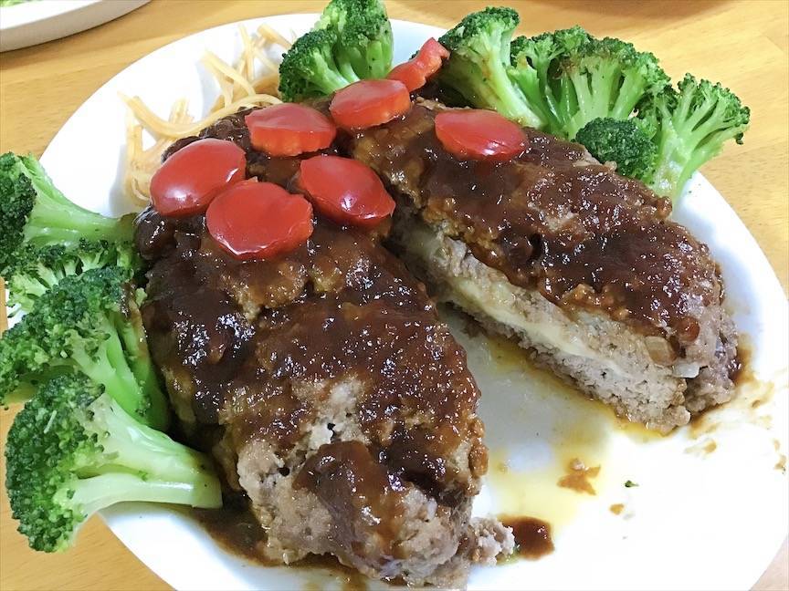 オウムハンバーグの断面写真
