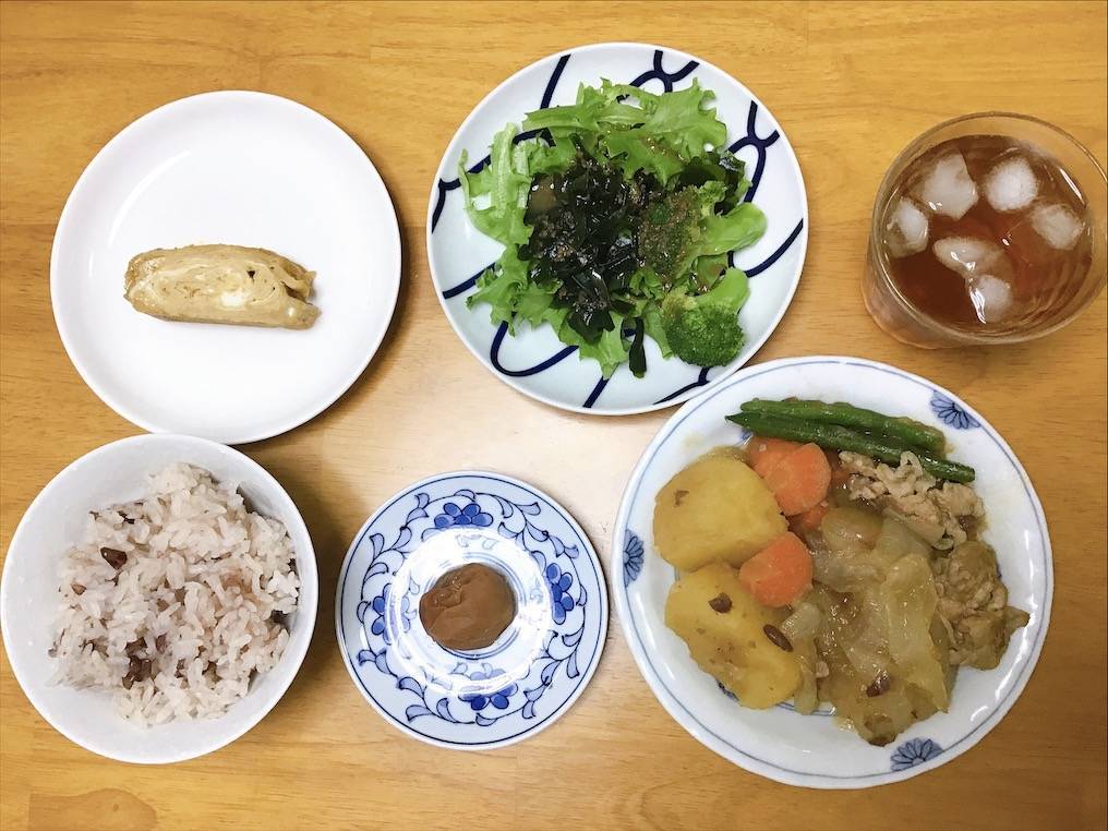 あずきバーお赤飯とあずきバーで肉じゃがの食卓