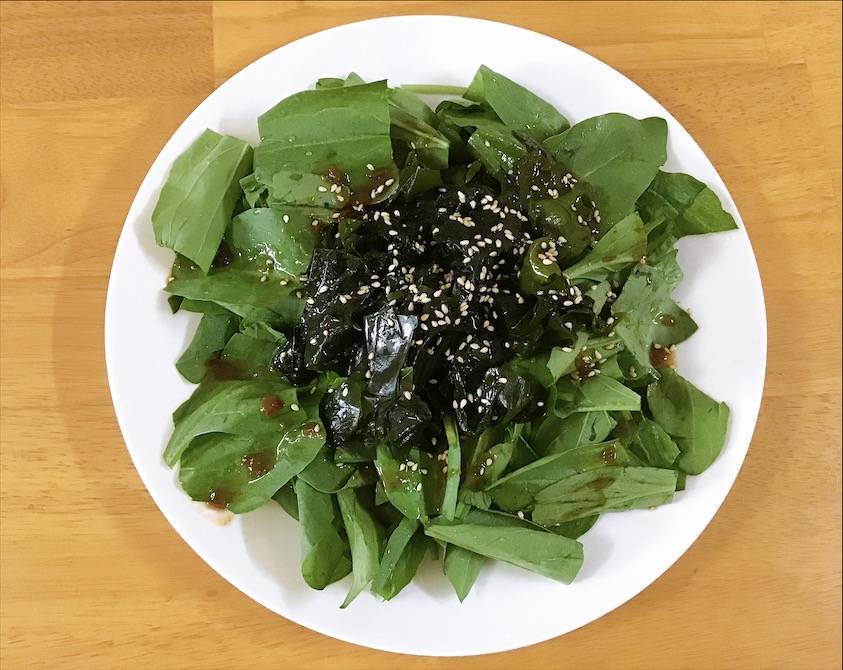 サラダホウレン草とチョレギタレもわかめサラダ