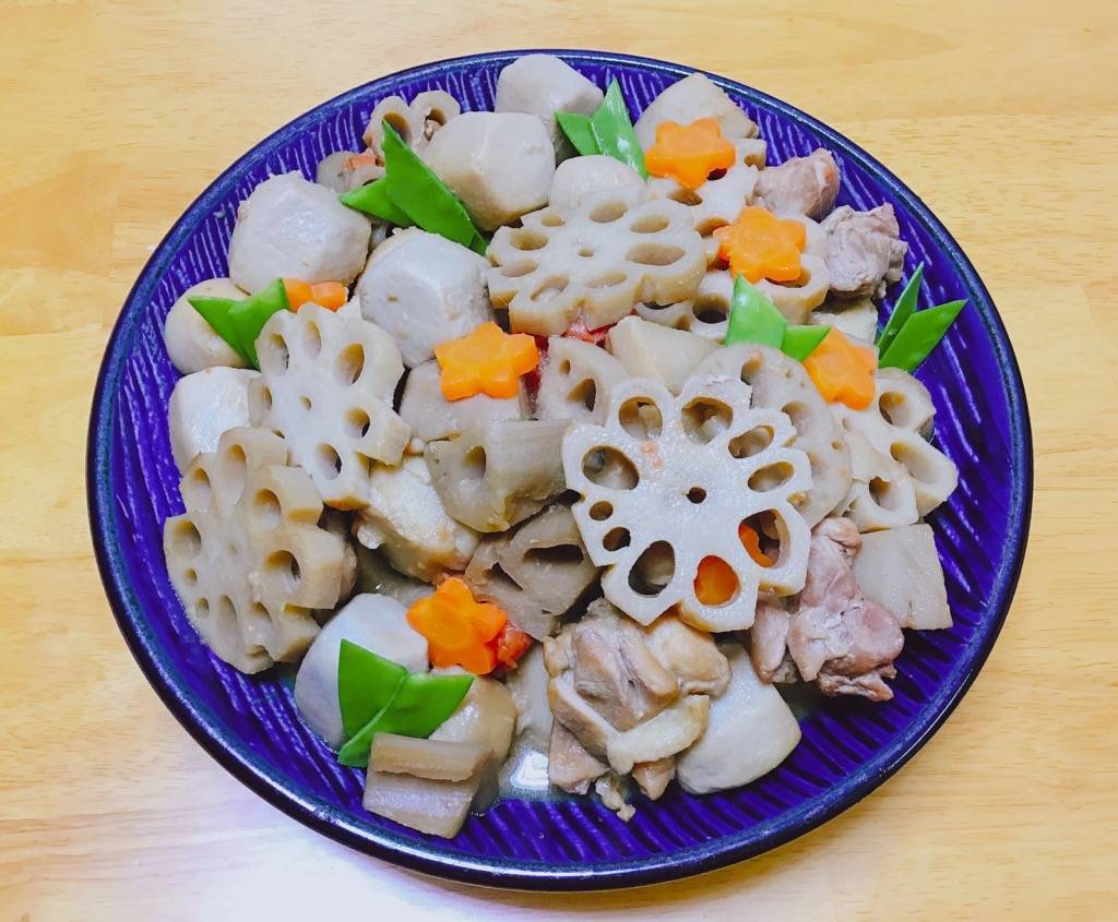業務スーパーの和風野菜ミックスとスライスれんこん、六角さといもでつくった筑前煮