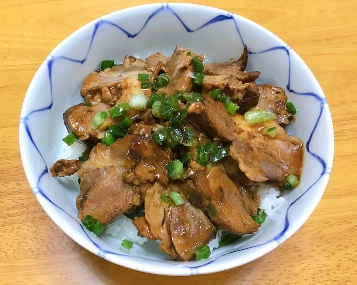 やわらか煮豚丼