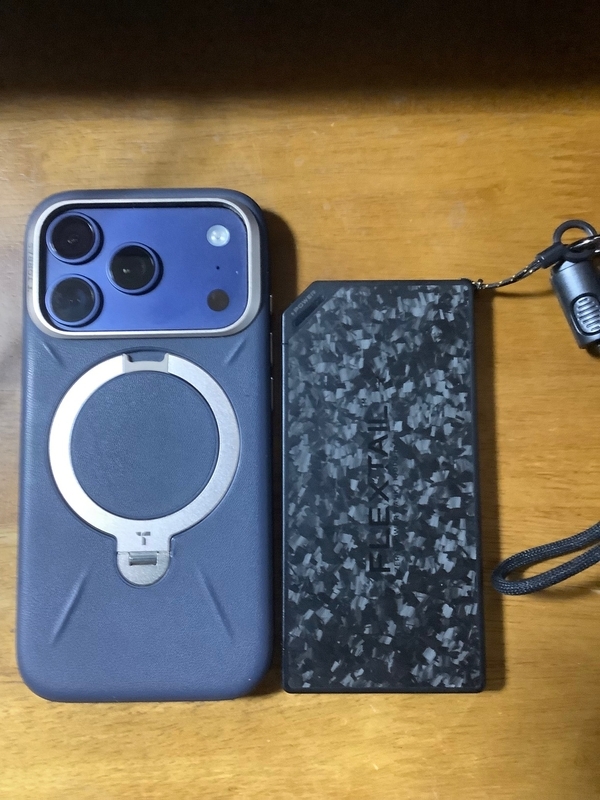 Flextail Zero Power 10000 iPhone 15 Pro サイズ比較