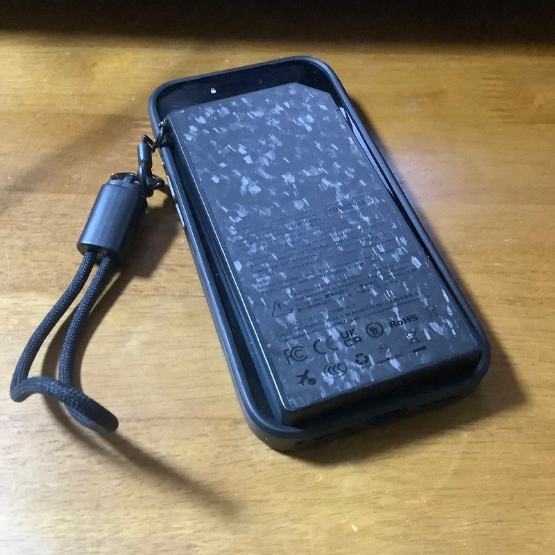 Flextail Zero Power 10000 背面 ランヤード接続部