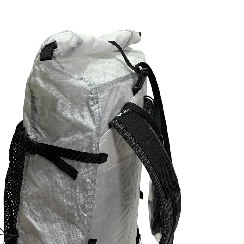 Trail Bum FAB ALUULA 生地クローズアップ — ALUULAの大理石模様のようなテクスチャ