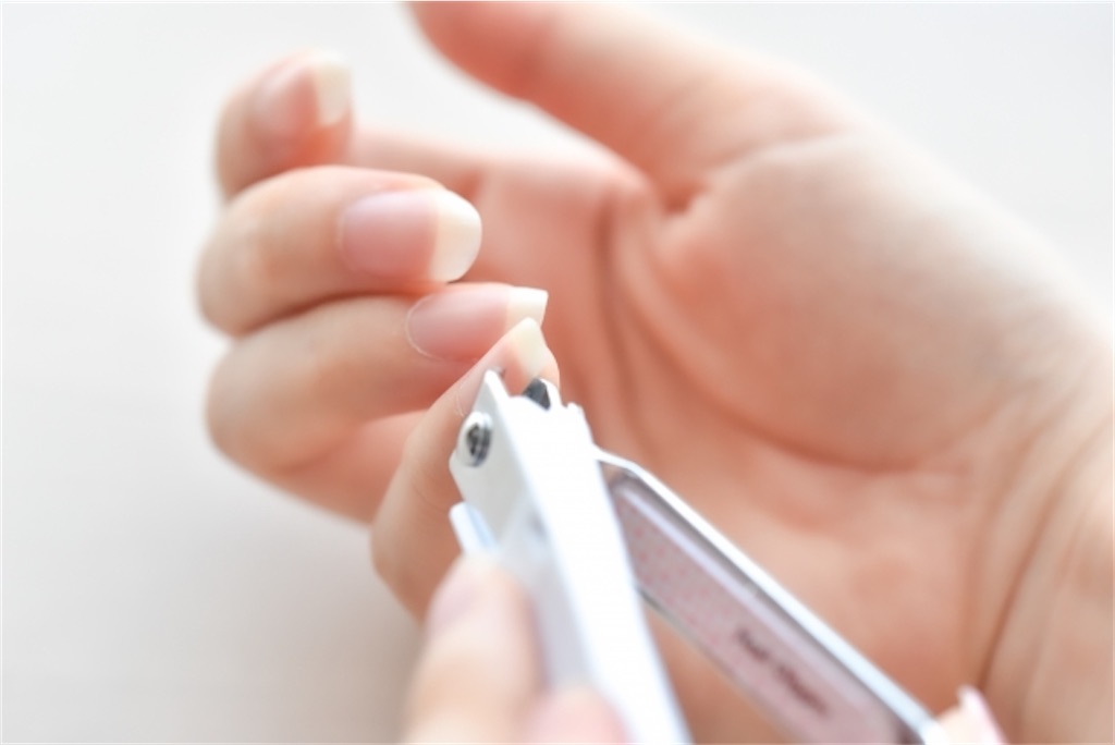 二枚爪 原因と治し方 縦長の美爪をめざす おすすめのケア用品 Y Beauty