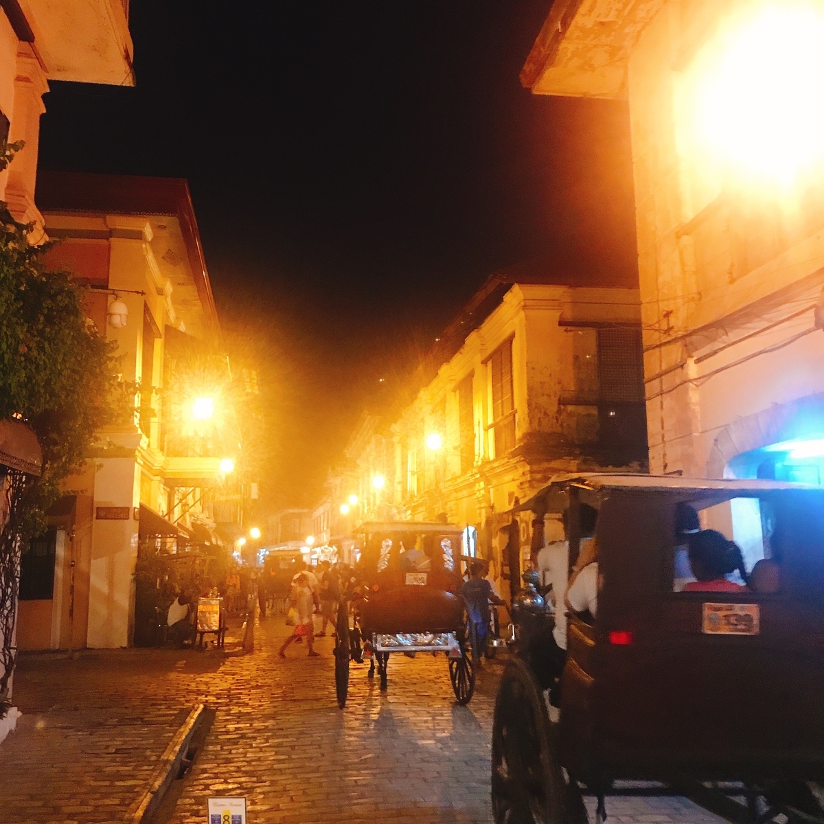 マニラから高速バスで行くことができる観光地Vigan