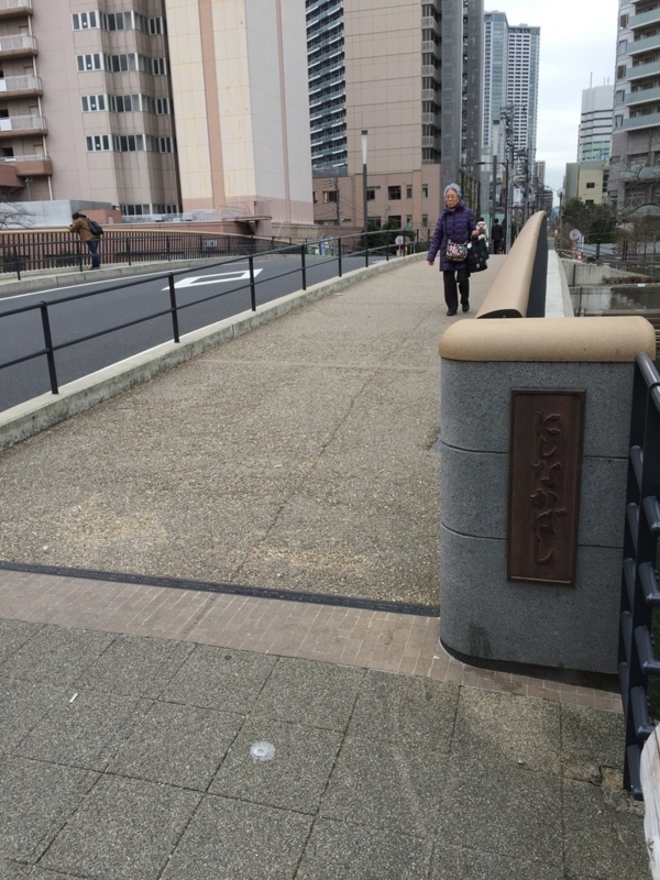 画像を等倍で表示します 画像