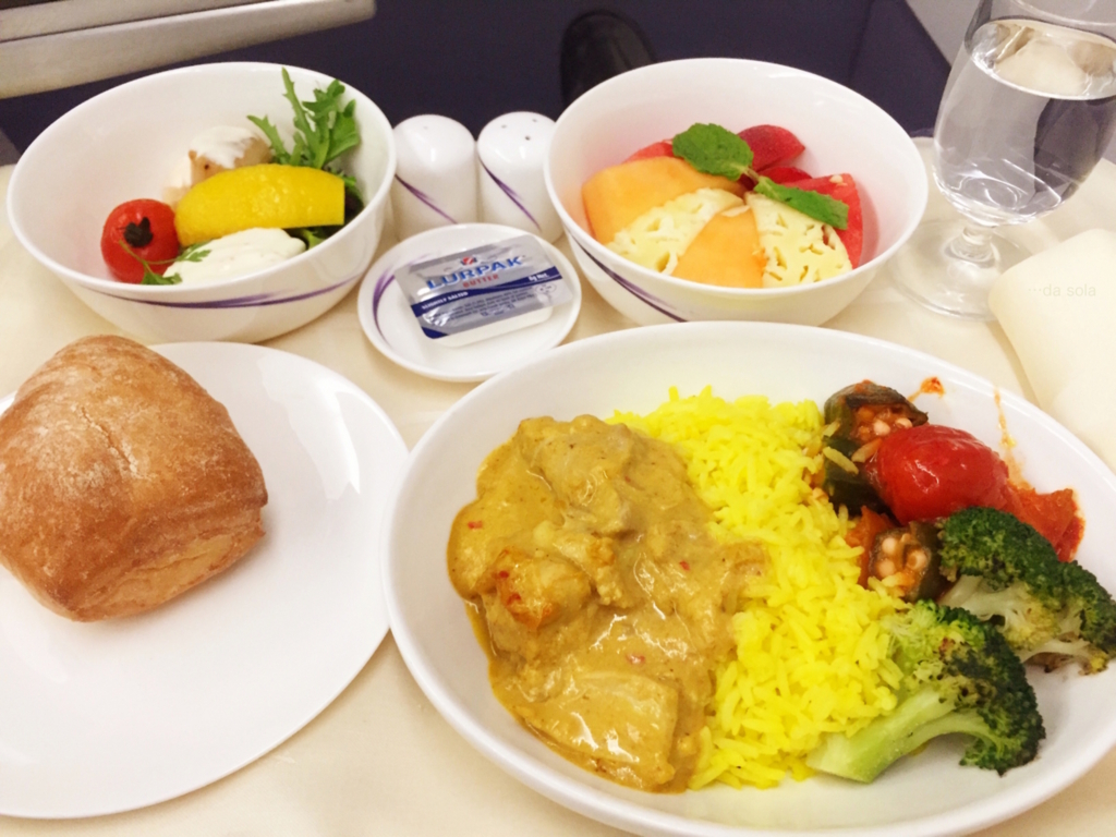 チャイナエアライン CI752 シンガポールSIN-台北TPE ビジネスクラス