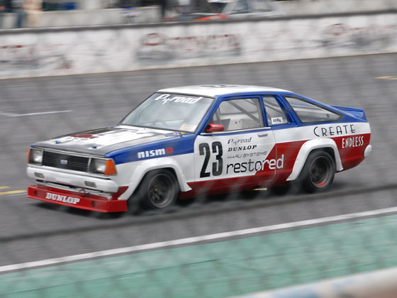 サニー PLANEX CARS - JCCA筑波 FレースでスマカメB110サニーが優勝