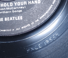 ビートルズ 「抱きしめたい」 オーストラリア盤のみの別ステレオ